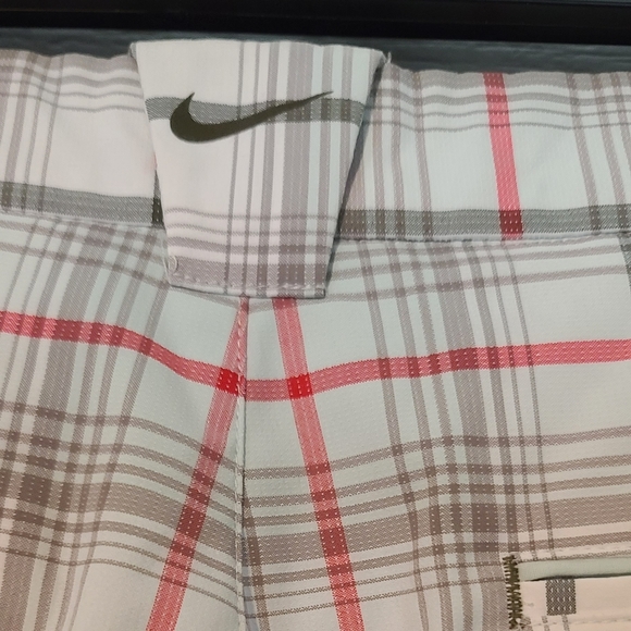 Men's Nike Golf Shorts - Picture 8 of 10